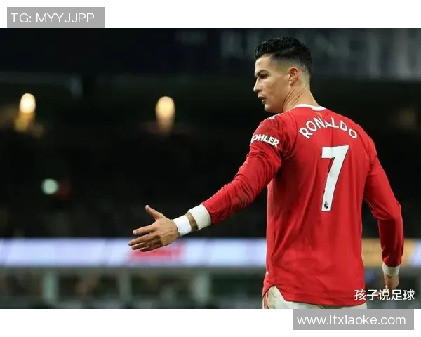 四大足球巨星同框合影尽显传奇风采 殊荣时刻记录永恒荣耀