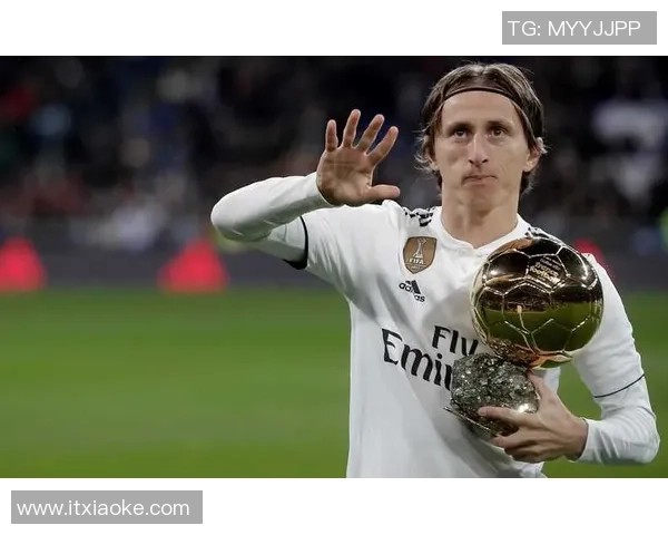 足球球星皮肤设计与个性表达融合的全新潮流探索